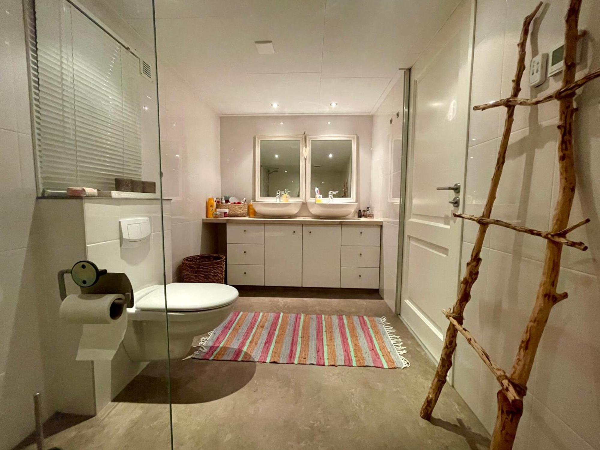Vakantiehuis Your Private Zeeland Getaway - Cosy With Large Garden Heinkenszand