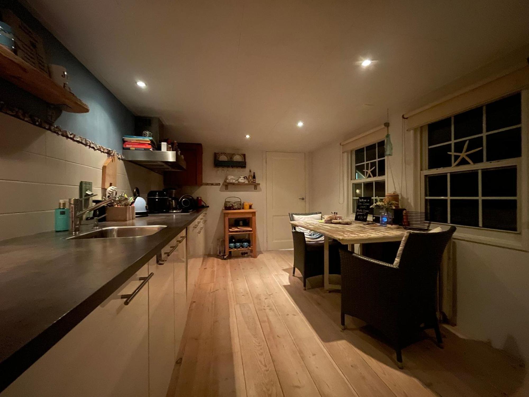 Your Private Zeeland Getaway - Cosy With Large Garden Vakantiehuis Heinkenszand