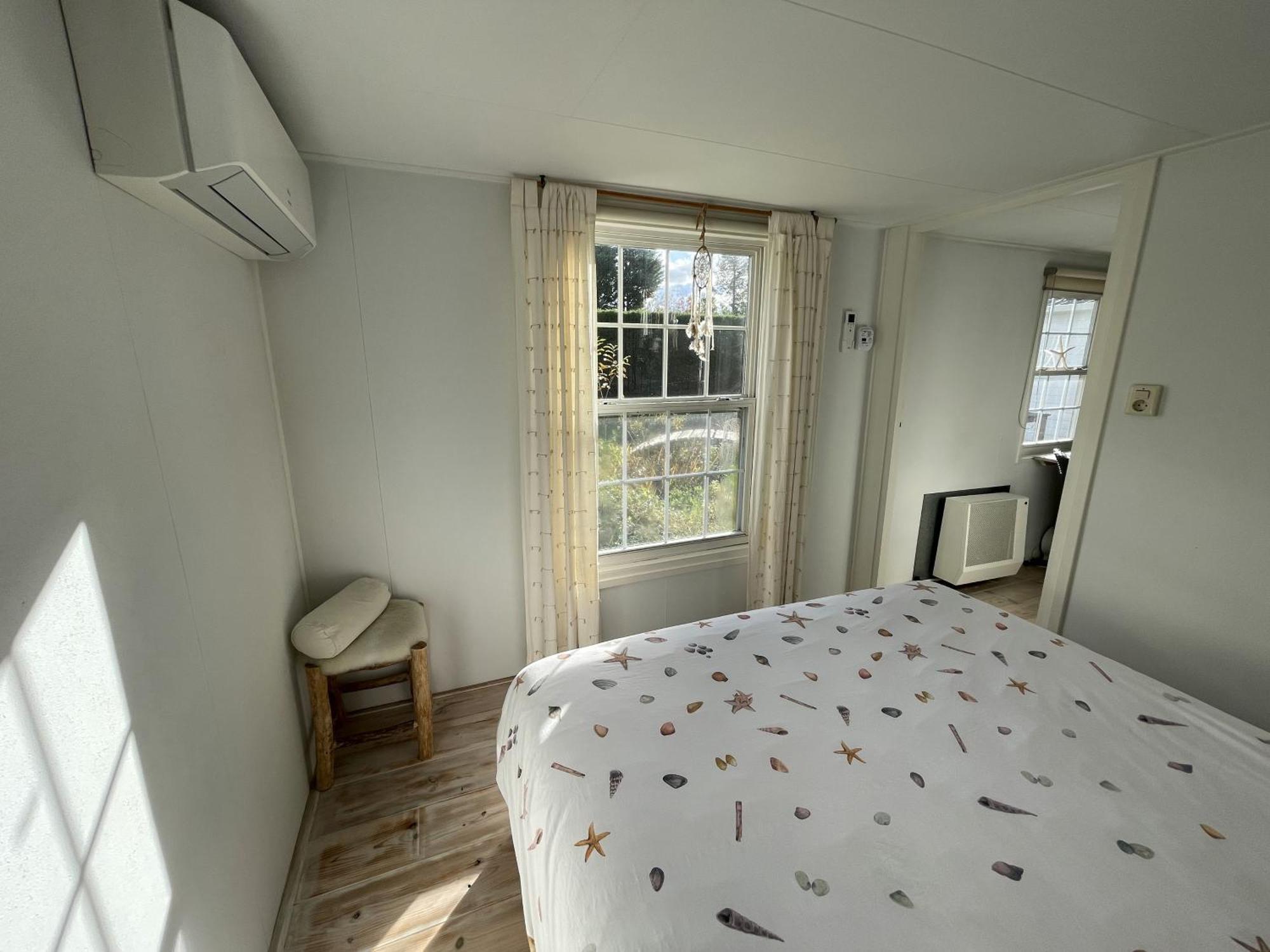 Vakantiehuis Your Private Zeeland Getaway - Cosy With Large Garden Heinkenszand