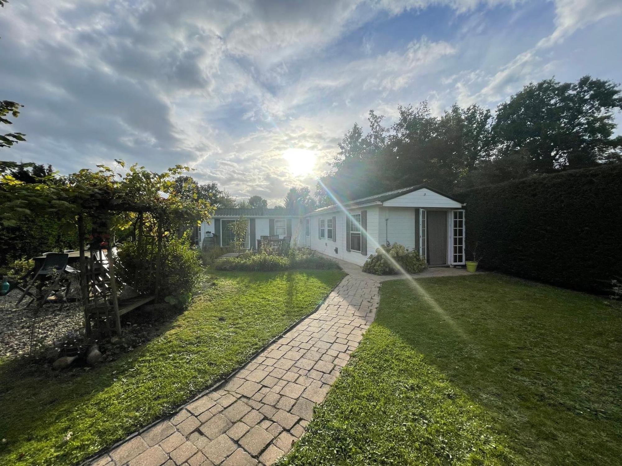 Your Private Zeeland Getaway - Cosy With Large Garden Heinkenszand