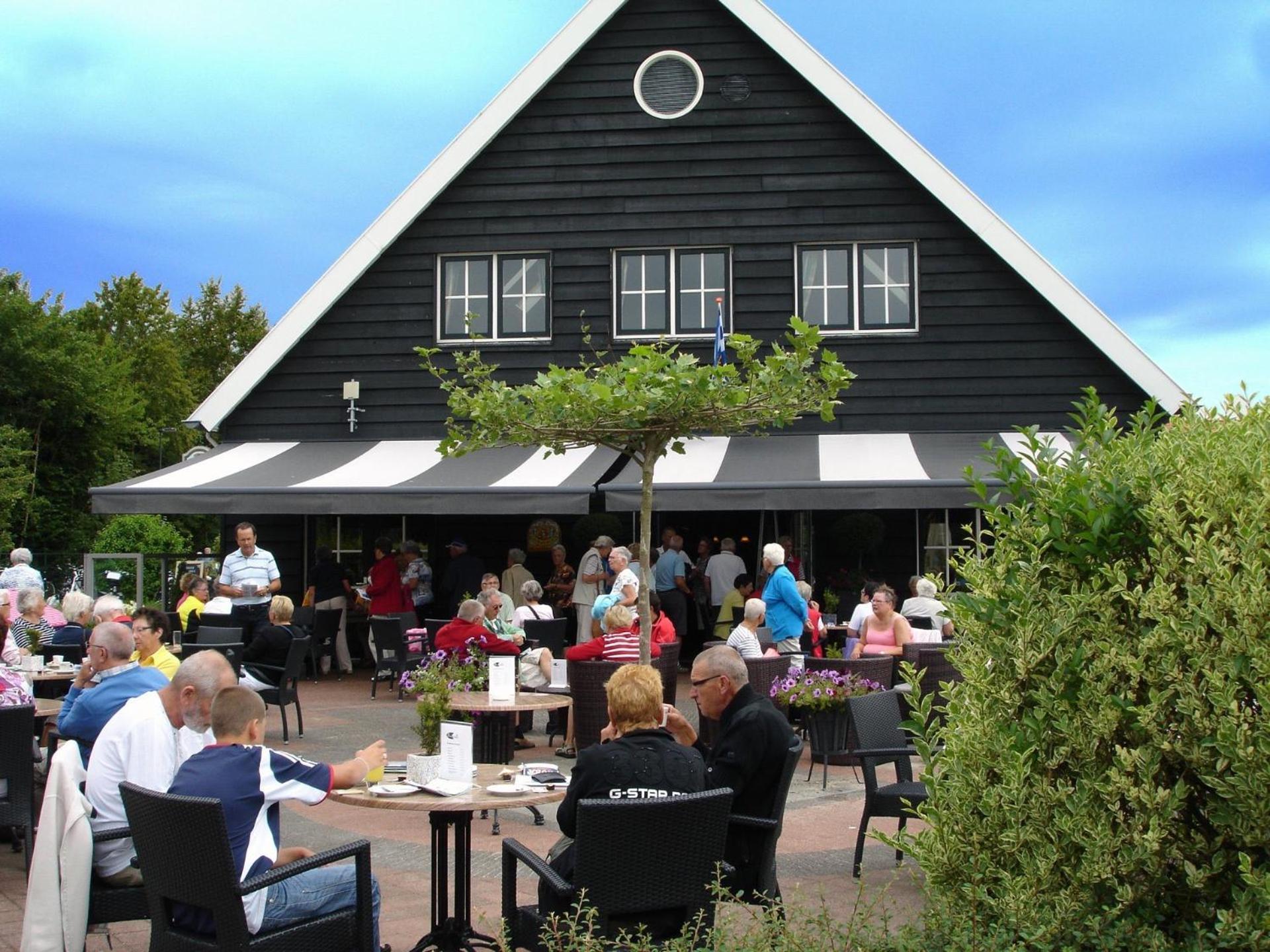 Your Private Zeeland Getaway - Cosy With Large Garden Vakantiehuis